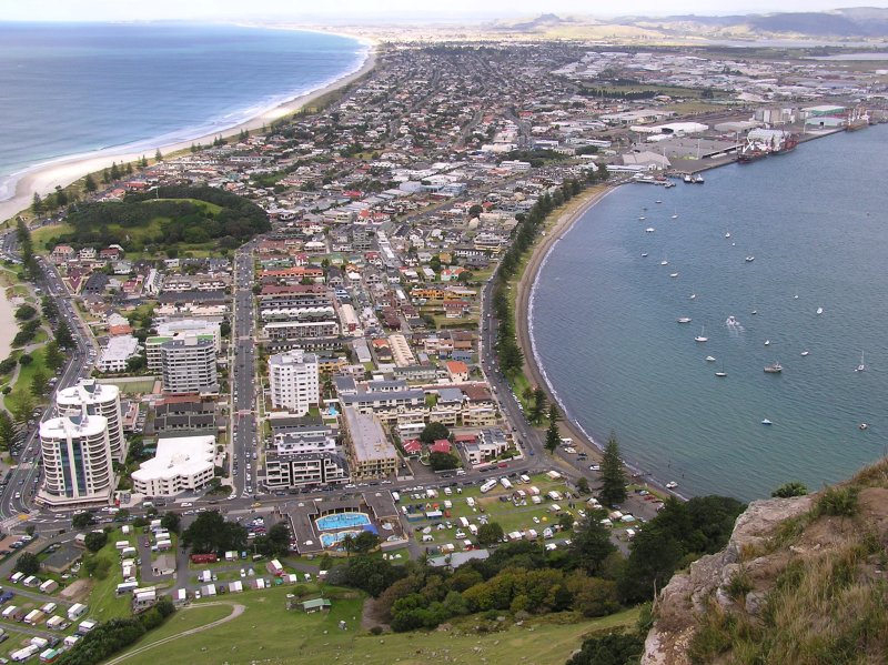 11apr2004_mt_maunganui2